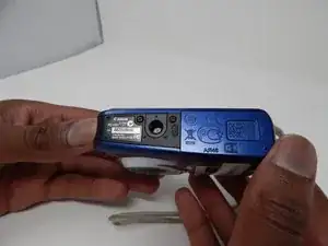 Canon PowerShot A480 Battery Replacement