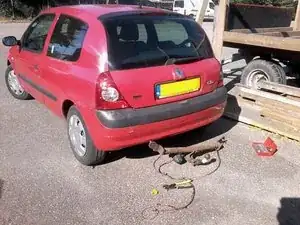 1998-2012 Renault Clio II Towing hook Replacement