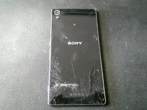 How to replace a broken back cover on a Sony Xperia Z3