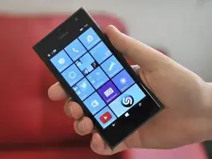 Nokia Lumia 735