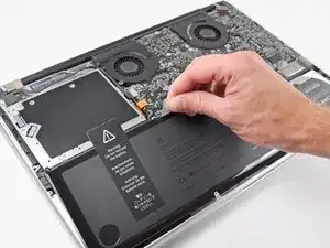 MacBook Pro 17" Unibody Akku tauschen