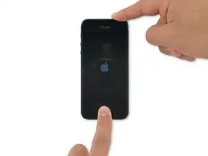 Wie führt man einen Neustart am  iPhone 5 durch