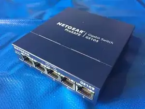 Netgear ProSAFE GS105 Gigabit Switch Disassembly