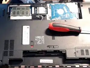 Packard Bell EasyNote TK87-JO-050PL Teardown