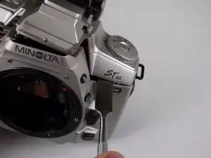 Disassembling Minolta Maxxum STsi Top Cover