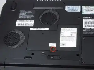 Toshiba Satellite A75-S226 Wi-Fi/Memory Cover Replacement