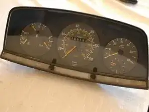 Mercedes W123 Instrumententafel ausbauen