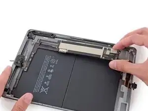 iPad 5 WiFi Logic Board Austausch