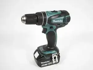 Makita XPH01