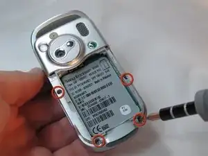 Disassembling Sony Ericsson w600i Back Housing