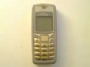 Disassembling Nokia 1110i (RH-93) made in Hongrie