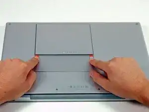 MacBook Pro 15" Core 2 Duo Model A1211 Akku tauschen