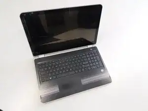 HP Pavilion x360 15-bk152nr