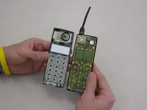 Disassembling Ericsson CF 388 Phone Casing