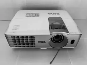 BenQ HT1075 Projector