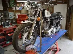 Harley-Davidson Sportster Evolution Front Brake Pad Removal Replacement