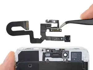 iPhone 8 Plus Frontkamera und Sensorkabel austauschen