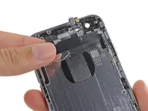iPhone 6 Power Button Kabeleinheit ersetzen