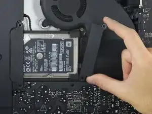 iMac Intel 21,5" Retina 4K Festplattenhalterungen austauschen