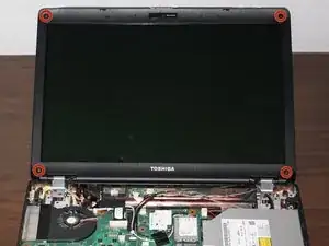 Toshiba Satellite L305D-S5950 LCD Screen Replacement