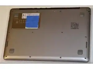 Disassembling Acer Aspire S3-391 Bottom Cover