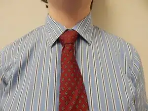 How to Tie a Tie: Half-Windsor