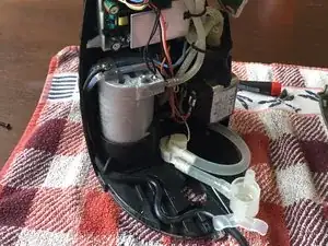 Reparatur eines tropfenden Dolce Gusto Genio