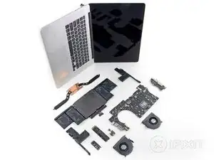 Teardown des MacBook Pro 15" mit Retina Display von Ende 2013