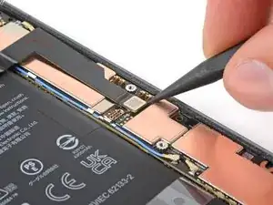 Wie man die 5G Millimeterwellen-Antenne des Google Pixel 7a abtrennt.