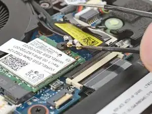 HP EliteBook 840 Aero G8 WLAN-Modul Kabel abziehen