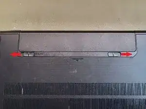 Lenovo IdeaPad G500 Demontage des Akkus