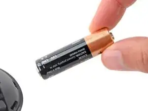 Logitech G305 Batterie tauschen