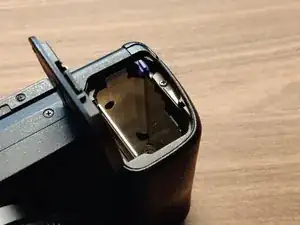 Easy Sony α6000, a6300, a6500 Battery Latch Repair / Bodge