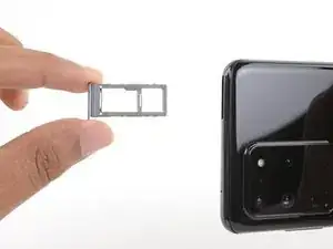 SIM/MicroSD Karteneinschub