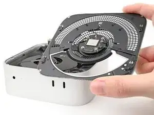 Mac mini (2024) innere Platte entfernen