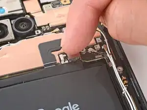 Google Pixel 9a Akku anschließen