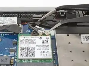 HP EliteBook 840 G9 WLAN-Modul Kabel abziehen