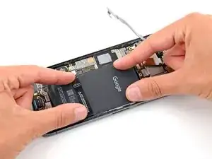 Wie der neue Akku im Google Pixel 8 Pro eingebaut wird