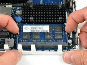 Mac mini Model A1176 RAM Aufrüstung