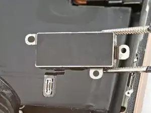 iPhone 16 Pro Taptic Engine einbauen