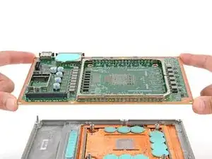 Xbox Series X Motherboard und Kühlkörper entfernen