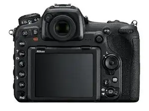 Nikon D500 Rückseite entfernen