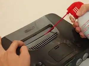 Wie man den Nintendo 64 Cartridge-Slot reinigt