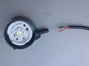 Ledlenser Stirnlampe H8R Kabel abgerissen
