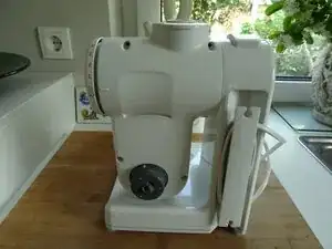Bosch MUM4 öffnen