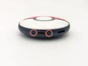 Pokémon™ GO Plus+ Abdeckung entfernen