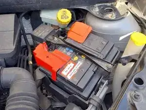 Wie kann man das Herstellungsdatum einer Autobatterie vor dem Kauf feststellen