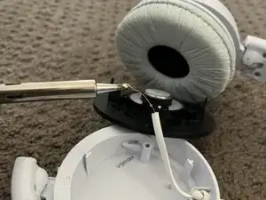 How to Solder Broken or Loose Wires in Sony MDR-ZX110 Headphones