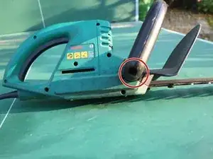 Bosch AHS 40 Heckenscher Messer gerade biegen