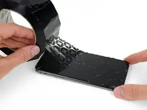 Wie man eine zerbrochene Glasscheibe eines Smartphones überklebt